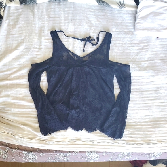 Abercrombie & Fitch, Off the Shoulder, Lace Blouse - Picture 2 of 3